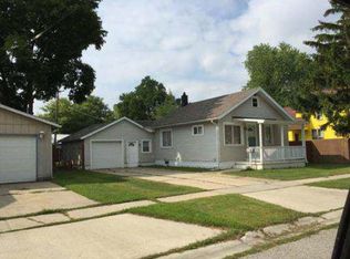1406 Carleton St, Port Huron, MI 48060