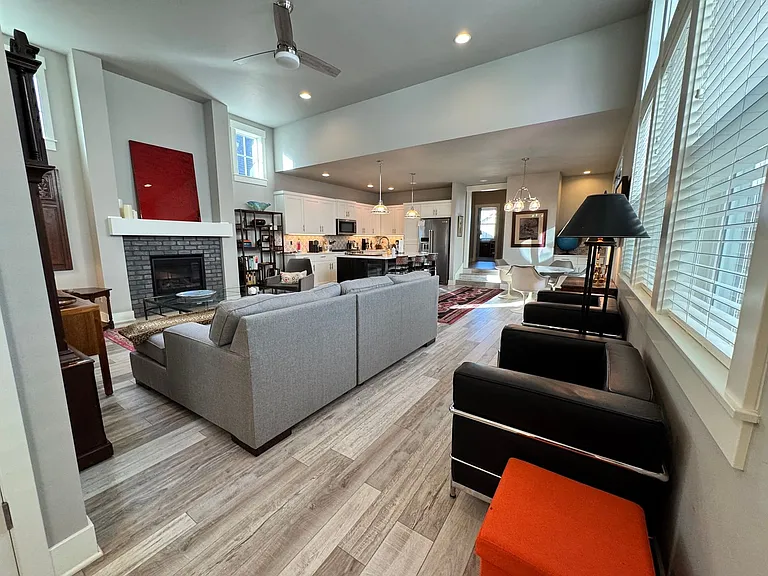 2740 Ordway Ave — Photo 47