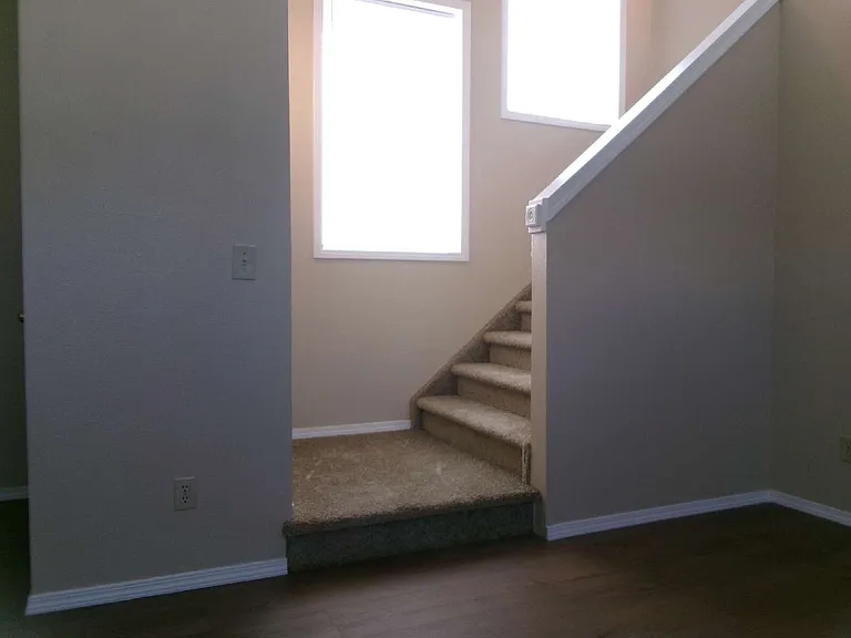 2429 E Monument St — Photo 27