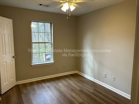 5th image of 819 E Solomon St