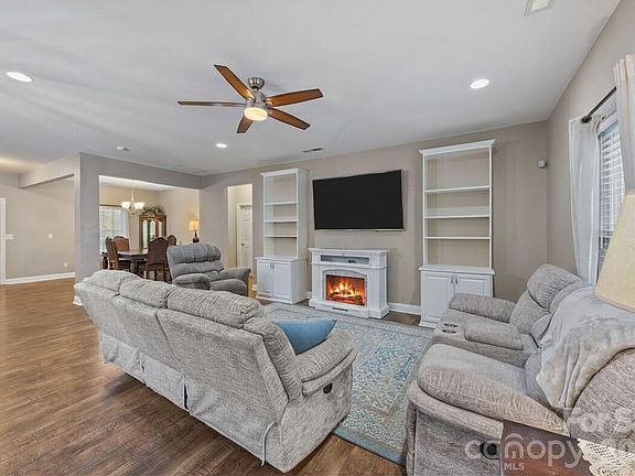 2nd image of 7015 Mount Holly Huntersville Rd