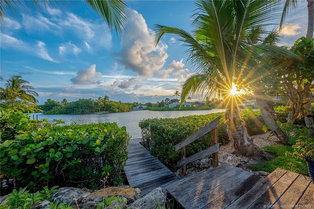 27 Simara St, Sewalls Point, FL 34996 MLS M20039678 Zillow