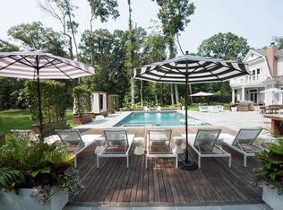 2064 Ridge Rd, Syosset, NY 11791