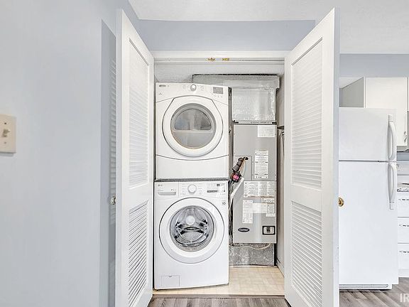 4th image of 1350 S College Mall Rd