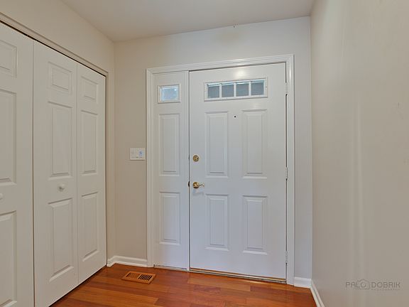 2nd image of 888 Poplar Ln
