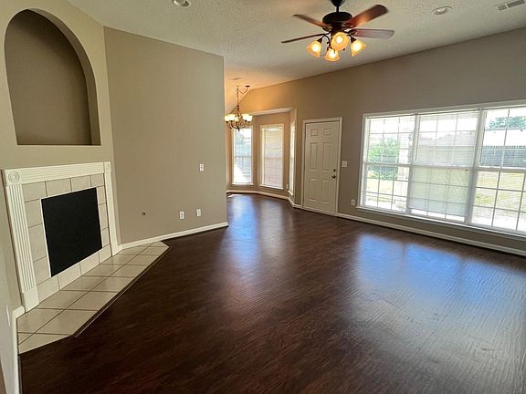 3rd image of 2623 Stardust Dr
