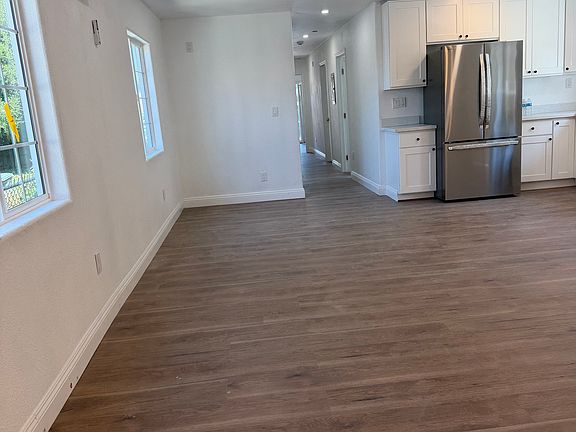 3rd image of 1040 Bradley Way