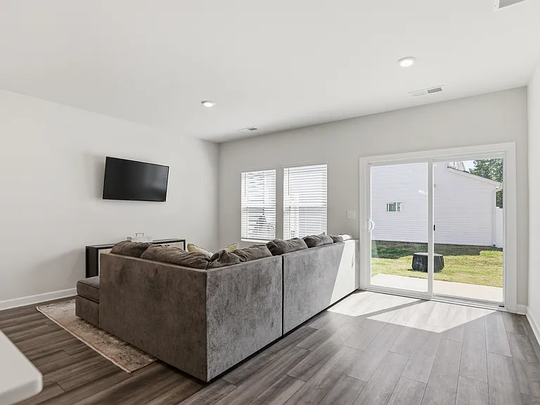 2317 Belterra Dr — Photo 8