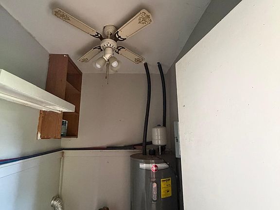 5th image of 2303 Redfern St SW