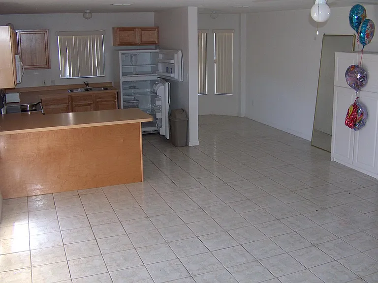 12274 Huntsman Ln — Photo 2