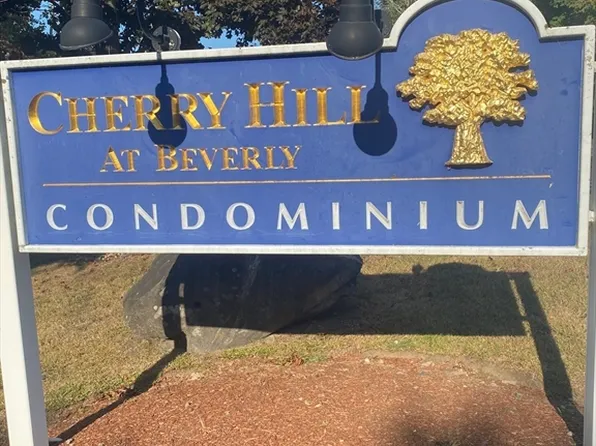 2 Duck Pond Rd APT 126, Beverly, MA 01915