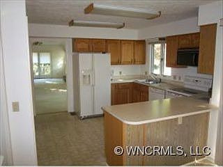 4th image of 504 Red Oak Dr