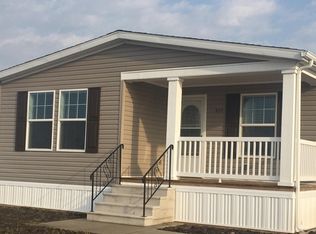 665 Long Oak Rd, Manteno, IL 60950