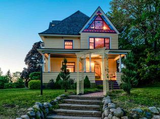 703 E Mitchell St, Petoskey, MI 49770