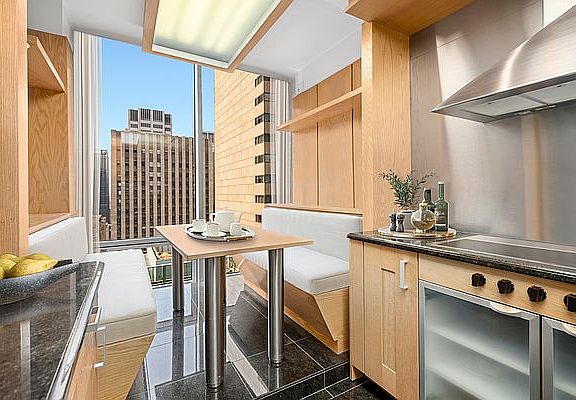 3rd image of 641 5th Ave Floor 27