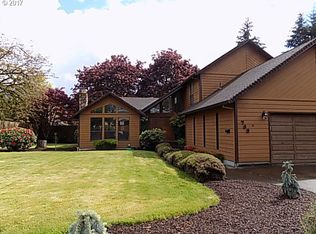760 NW 11th St, McMinnville, OR 97128