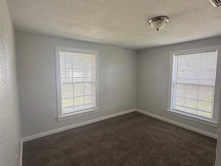 512 Rice St — Photo 8