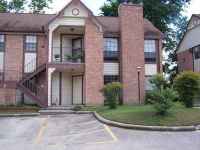 2401 Sycamore Ave APT B2, Huntsville, TX, 77340