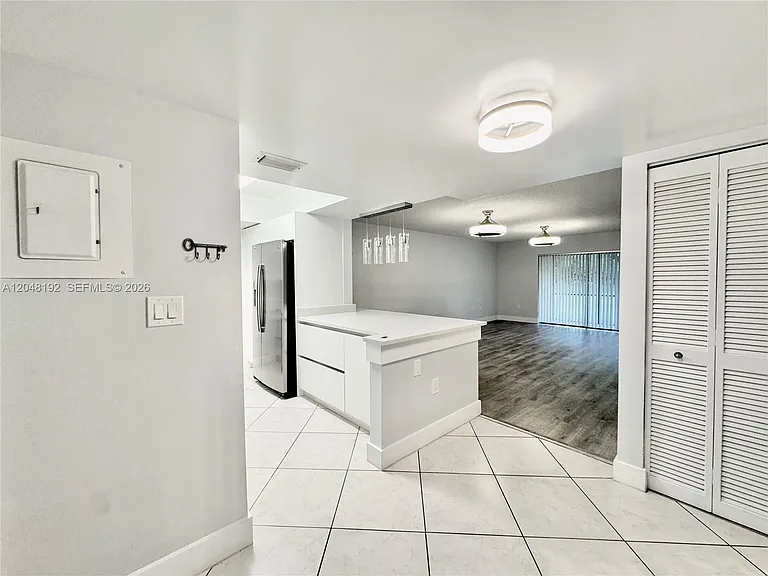 8600 NW 34th Pl #B102 — Photo 2