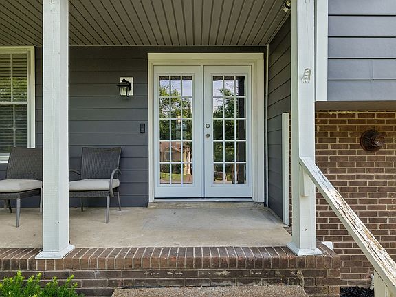 3rd image of 524 Michele Dr