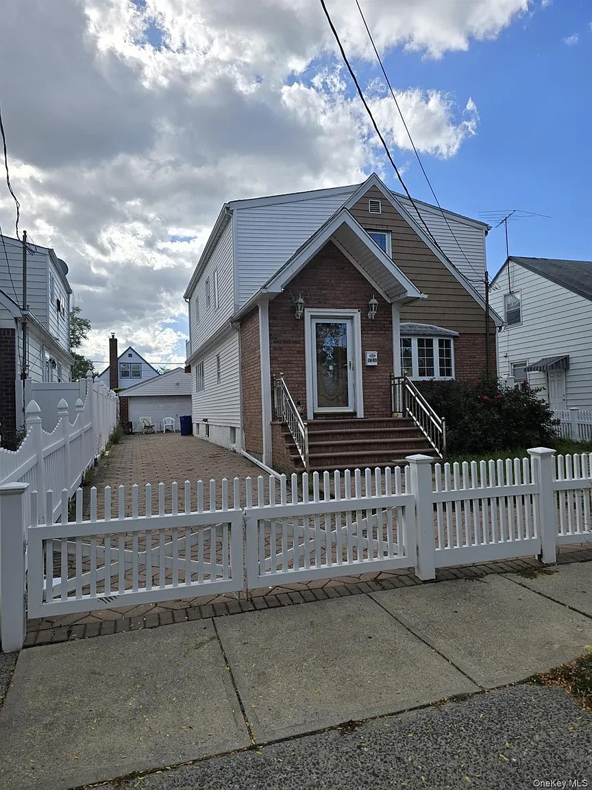 8336 E 268 Street photo 1