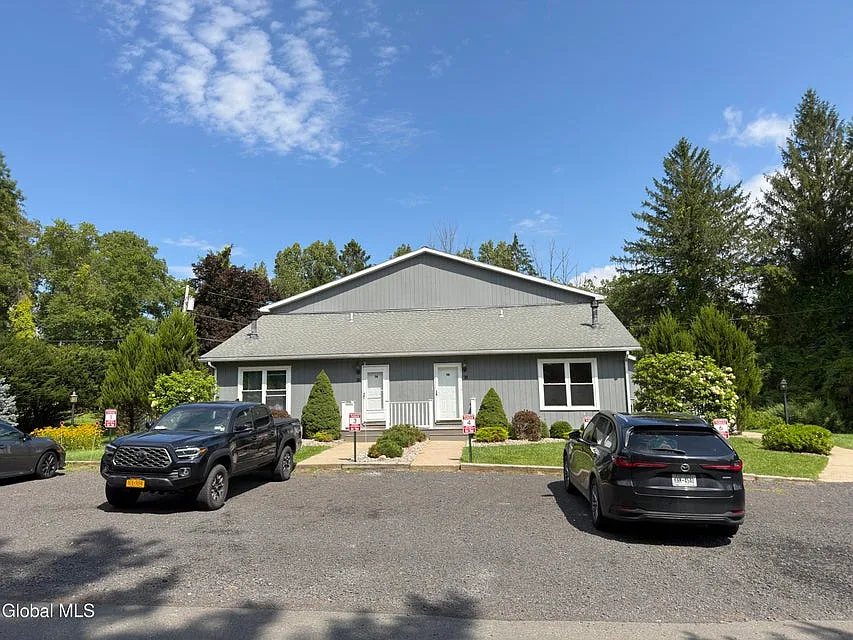 2 bed, 1400 sqft, $2,250 — Photo 1