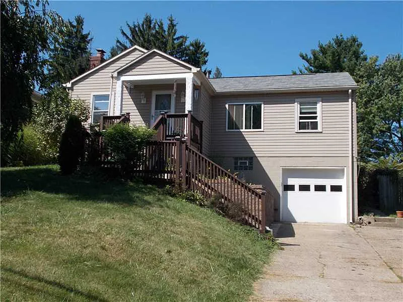 331 Hart Dr photo 1