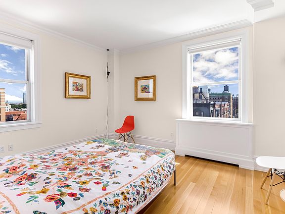 4th image of 610 W 110th St #14DE