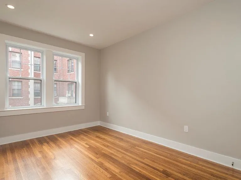 16 Forest St — Photo 8