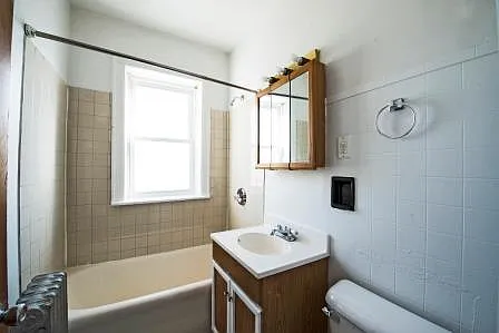 1815 W 77th St — Photo 5