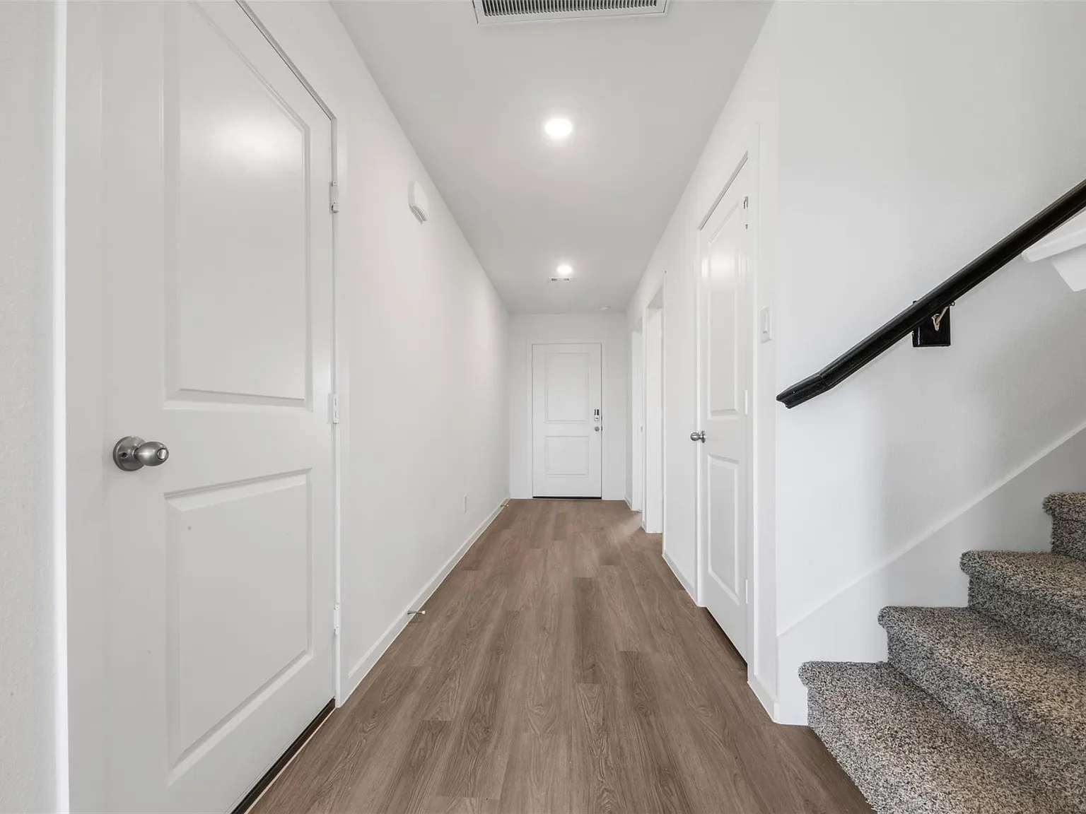 5 bed, 3.0 bath, $2,600 — Photo 2