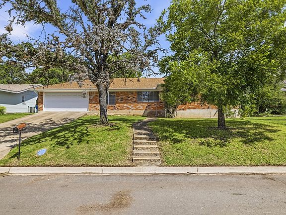 2nd image of 126 Crescent Dr