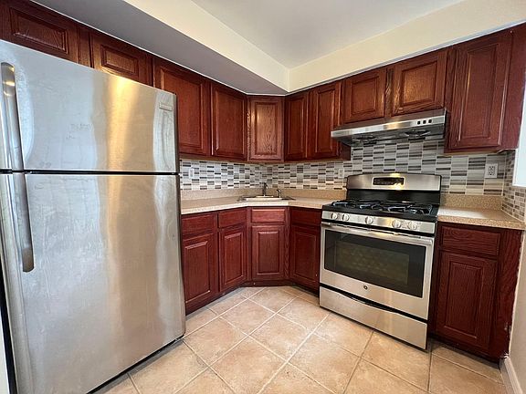 5th image of 23 Fillmore Pl Floor 1