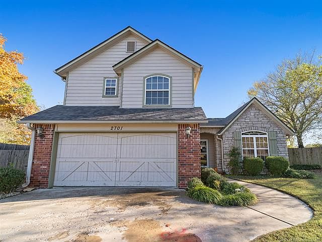 1st image of 2701 Highwood Dr