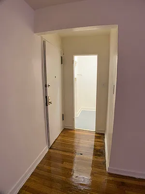 Rented by Smart NY Realty LLC | media 21