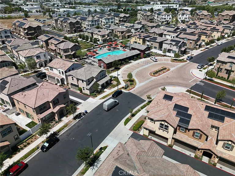 28228 Heirloom Dr — Photo 39