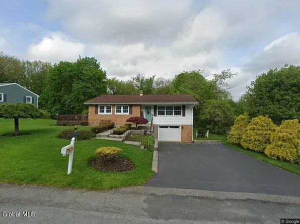 48 Kuhl Boulevard, Wynantskill, NY 12198