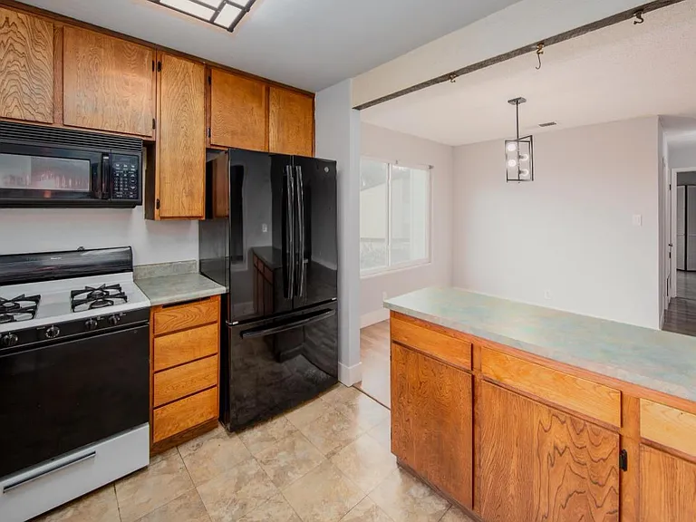 355 Parkview Ter #L-12 — Photo 4