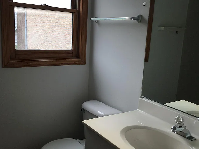 918 N Paulina St #2 — Photo 4