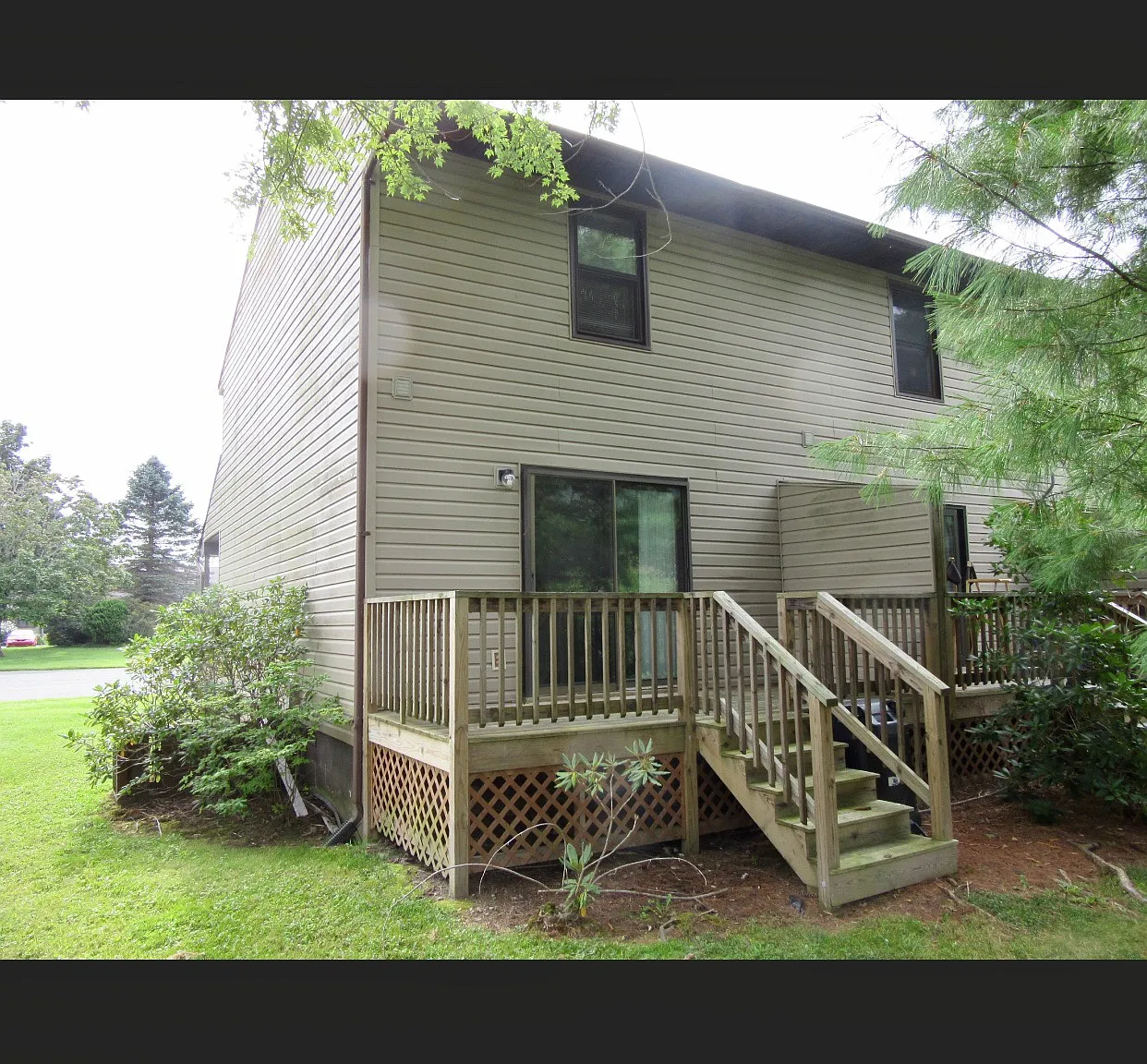 2 bed, 1.5 bath, 900 sqft, $1,450 — Photo 2
