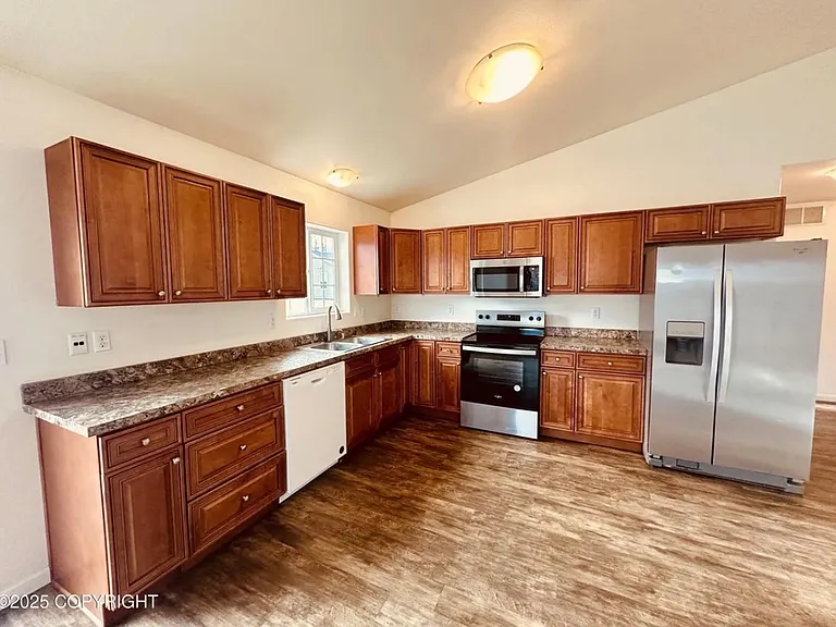 4542 W Amanda Dr — Photo 2