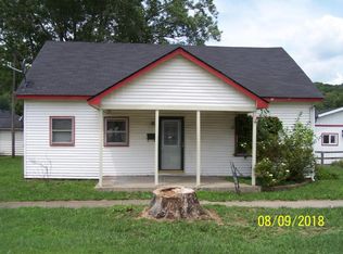 406 W Seminary St, Vevay, IN 47043