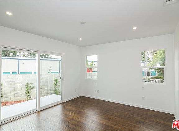 5th image of 750 Venice Way