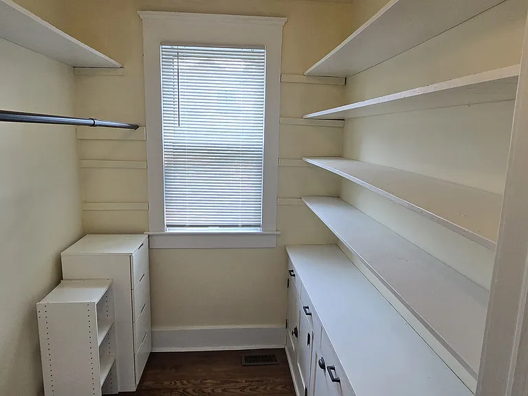 1305 W Jefferson Blvd #UPPER — Photo 9