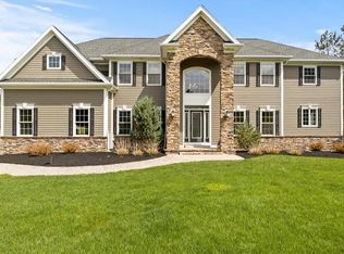 14 Holly Hl, Honeoye Falls, NY 14472