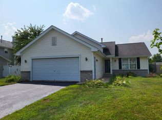 614 Bayfield Rd, Rockton, IL 61072