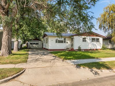 1507 2nd Ave E, Williston, ND, 58801