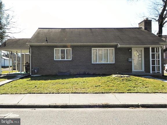 2nd image of 48 W Queen St