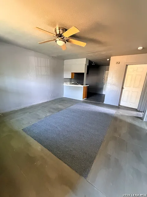 323 Aldama — Photo 3