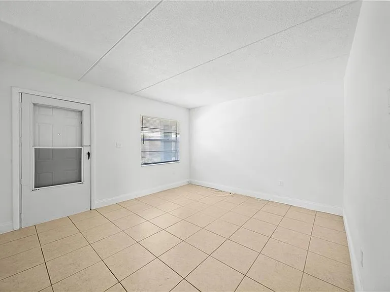702 Michigan Ct #1 — Photo 7